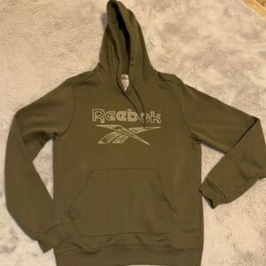 Reebok Classic-Fit Stacked Logo-Print Fleece Hoodie​